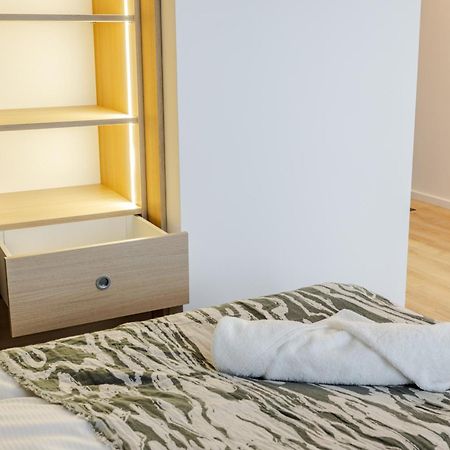 Stylowe Studio Very Berry W Poznaniu Z Parkingiem I Balkonem By Noclegi Renters מראה חיצוני תמונה